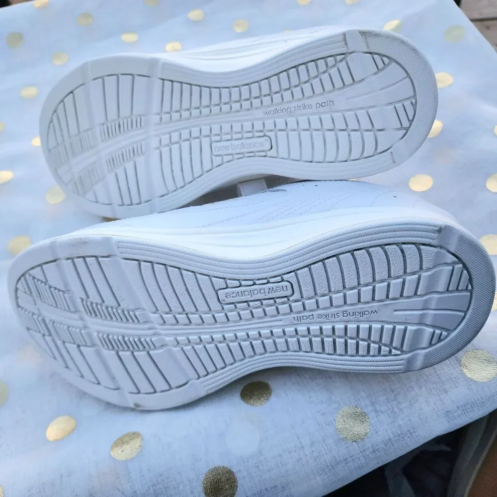 Women’s New Balance Cushioned White Walking Athletic Shoes Size 8.5